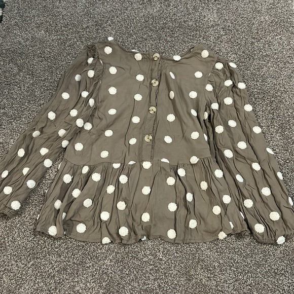 Altar’d State Top Size Large - Picture 3 of 5